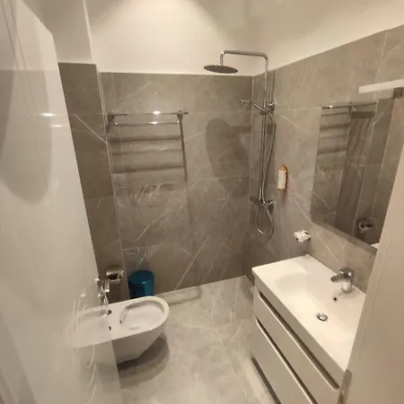 Bed & Breakfast Edi Murrizi Golem (Tirana)