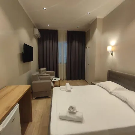 Bed & Breakfast Edi Murrizi Golem (Tirana)