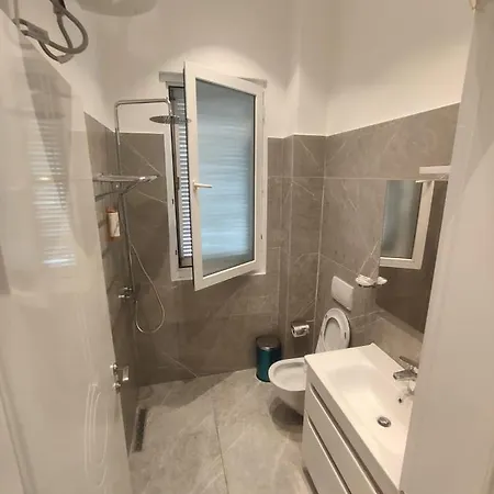 Bed & Breakfast Edi Murrizi Golem (Tirana)